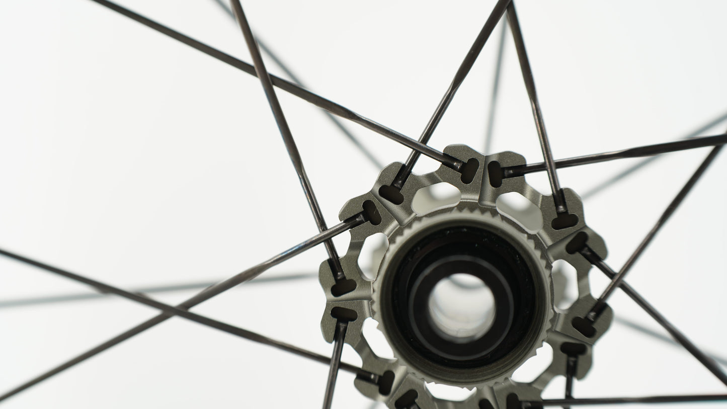 Pari SCOM AERO 50 Tubeless Ready pyörää (keskuslukko)