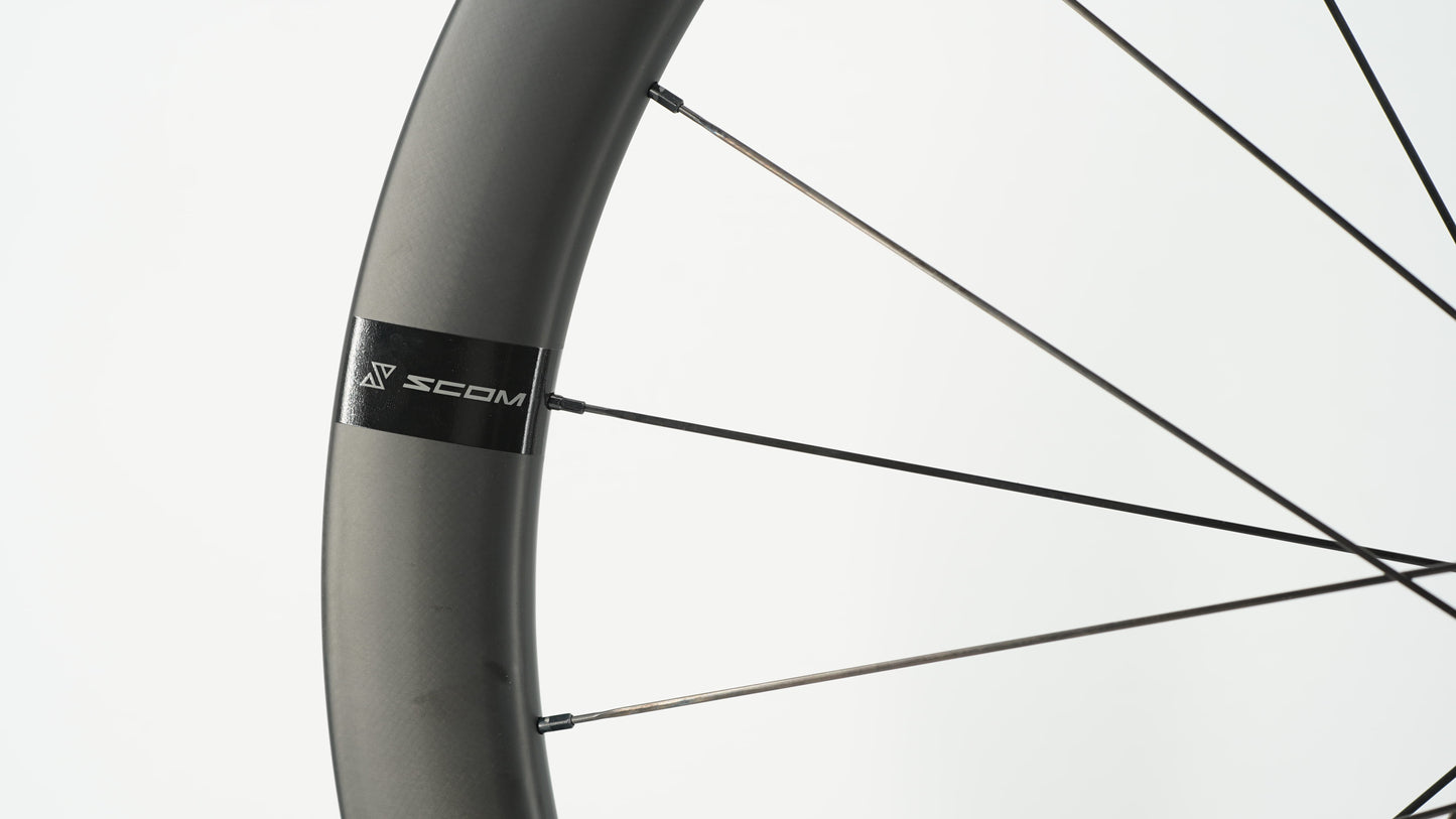Pari SCOM AERO Tubeless Ready pyörää (Center Lock)