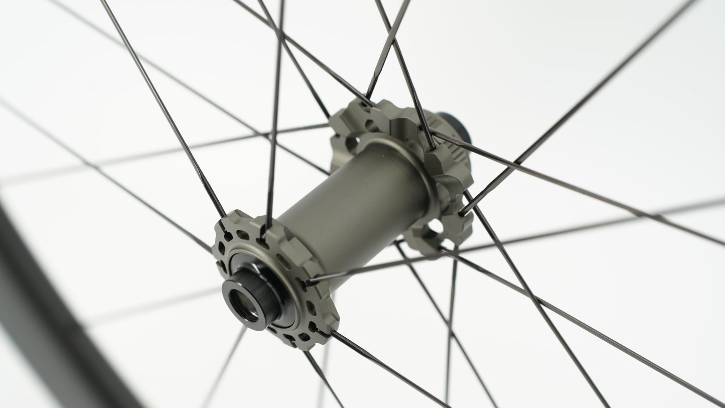 Pari SCOM AERO Tubeless Ready pyörää (Center Lock)