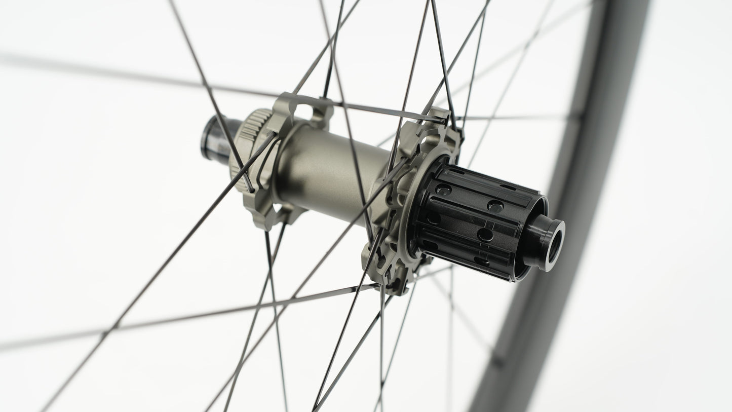 Pari SCOM AERO 50-62 Tubeless Ready pyörää (keskuslukitus)