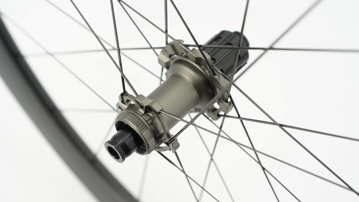 Pari SCOM AERO 50-62 Tubeless Ready pyörää (keskuslukitus)
