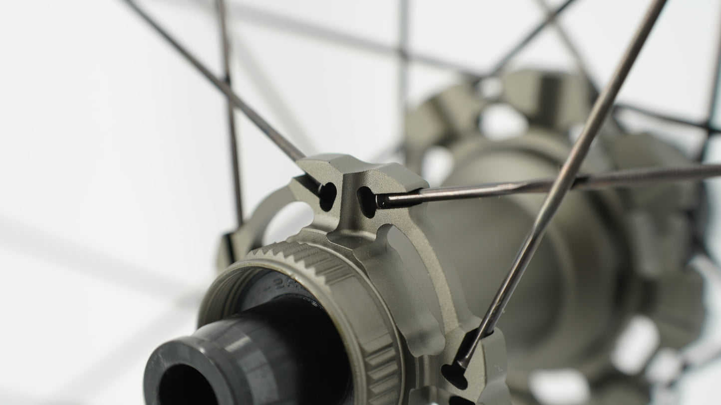 Pari SCOM AERO 50 Tubeless Ready pyörää (keskuslukko)