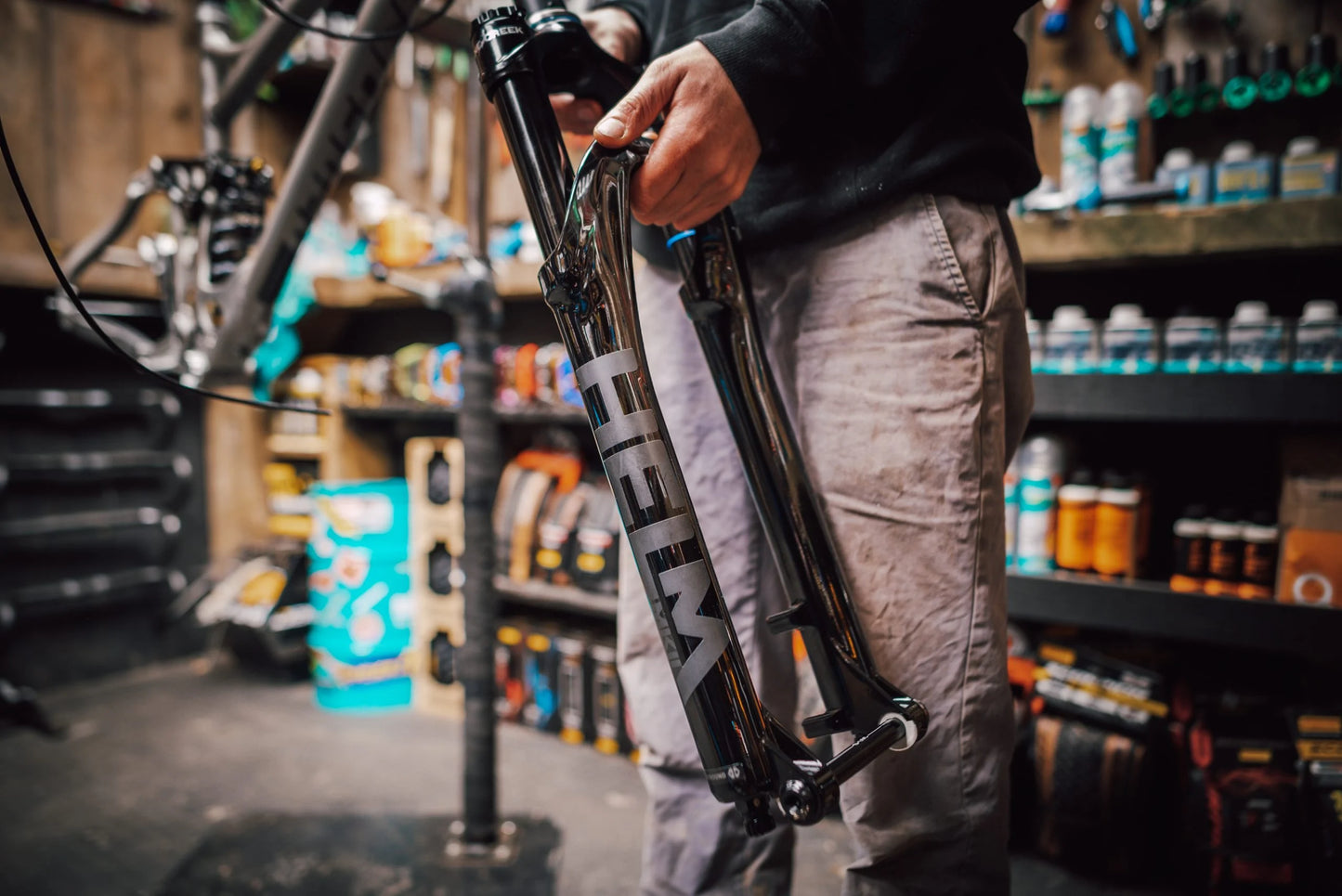 CANE CREEK HELM MKII AIR 29"/27.5+ kapeneva haarukka-akseli 15x110 mm Boost Musta