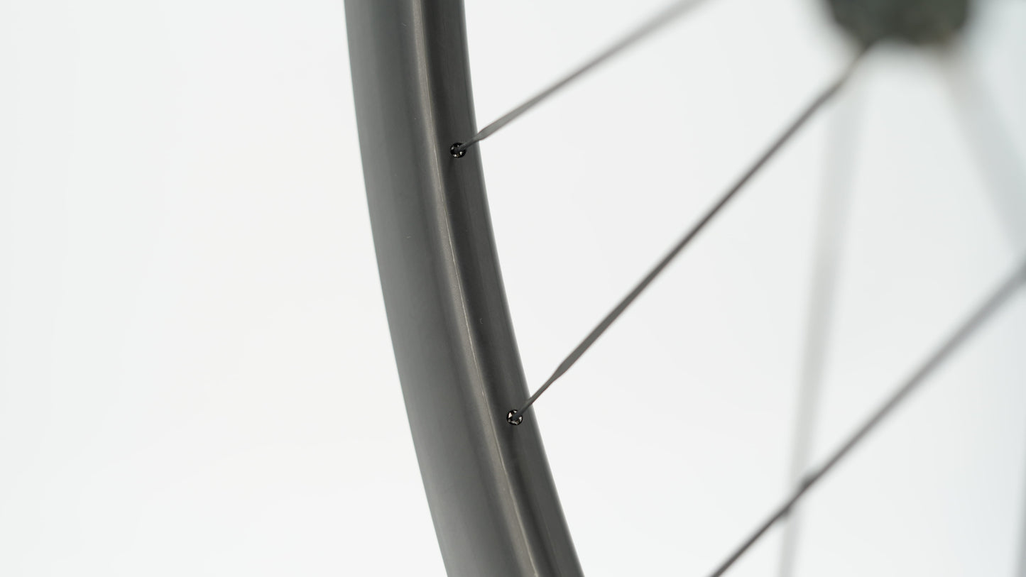 Pari SCOM ULTRA + Tubeless Ready -vanteita (keskuslukko)