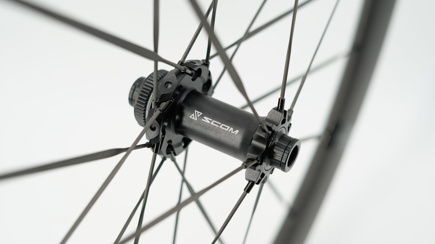Pari SCOM RACE Tubeless Ready pyörää (Center Lock)