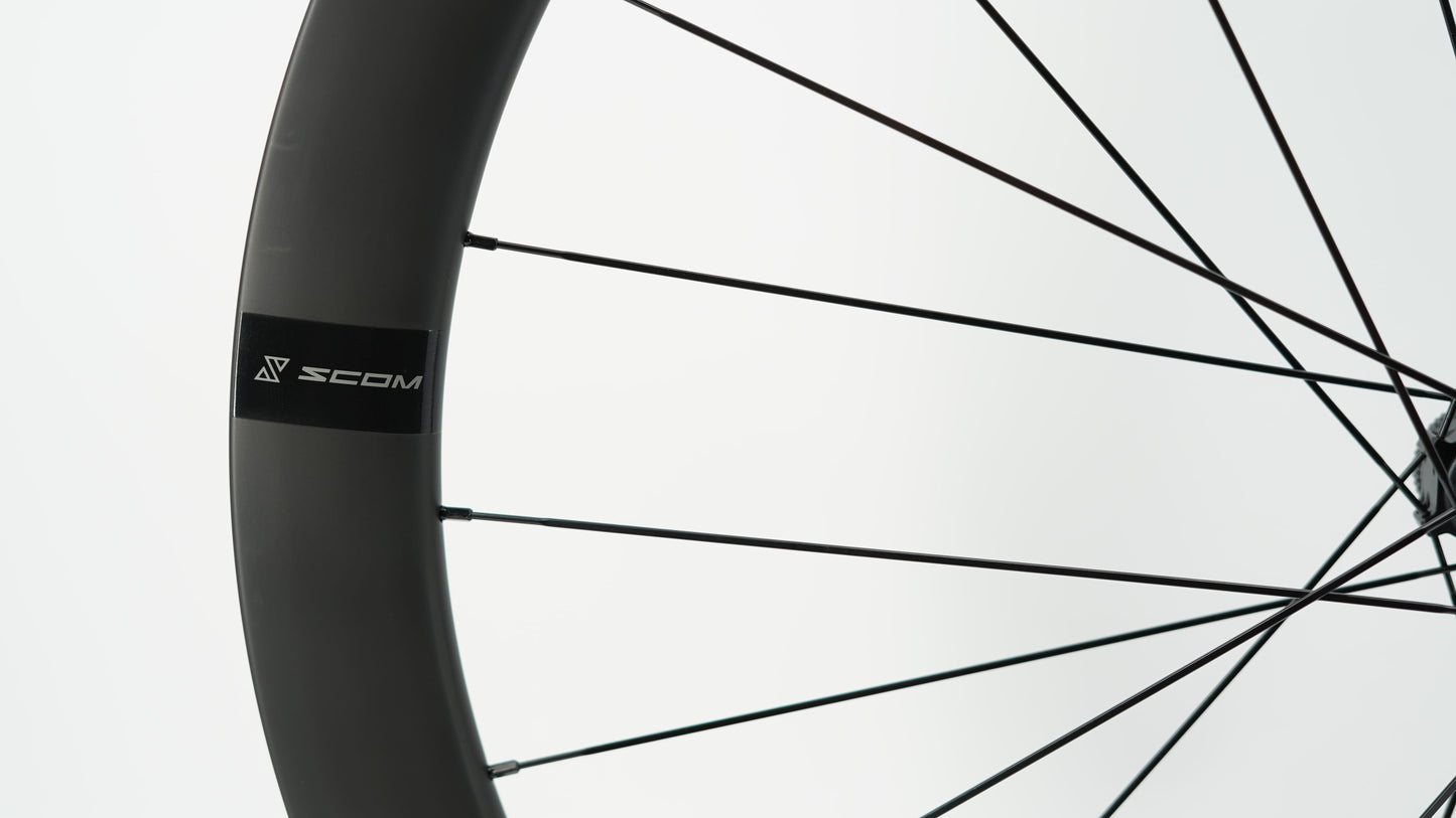 Pari SCOM CORSA 45 Tubeless Ready -vanteita (keskuslukko)