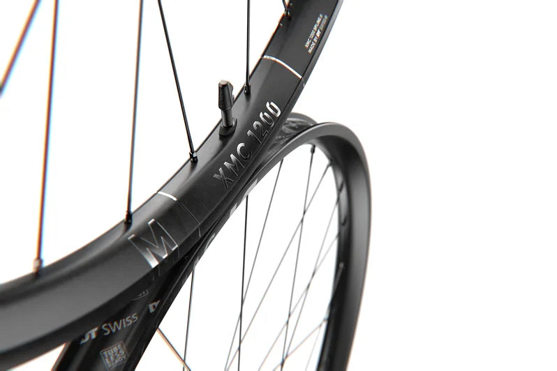 DT SWISS XMC 1200 SPLINE 30 mm 29" -pyöräpari, DED 90 -lukitusmekanismi, 15x110/12x148 mm Boost