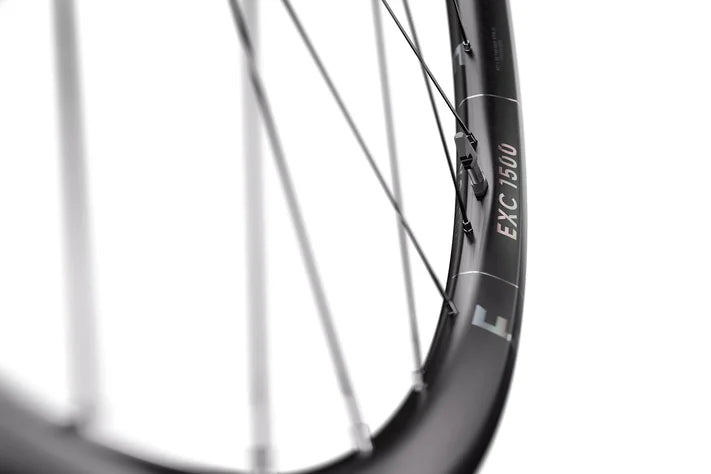 Roue Avant DT SWISS EXC 1500 CLASSIC 30 mm 27.5" 15x110 mm
