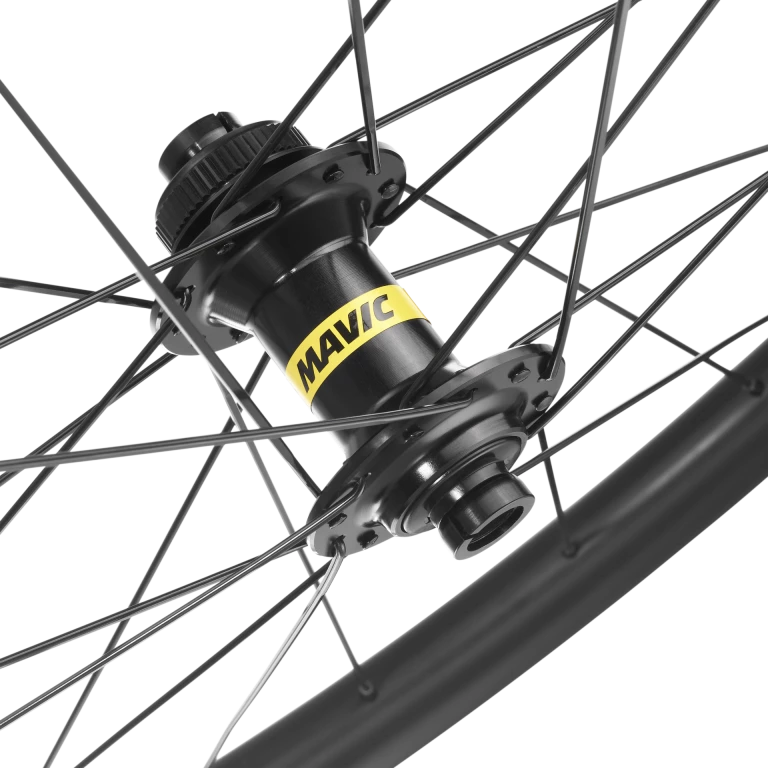 MAVIC COSMIC S 42 DISC etupyörä renkailla (Centerlock)