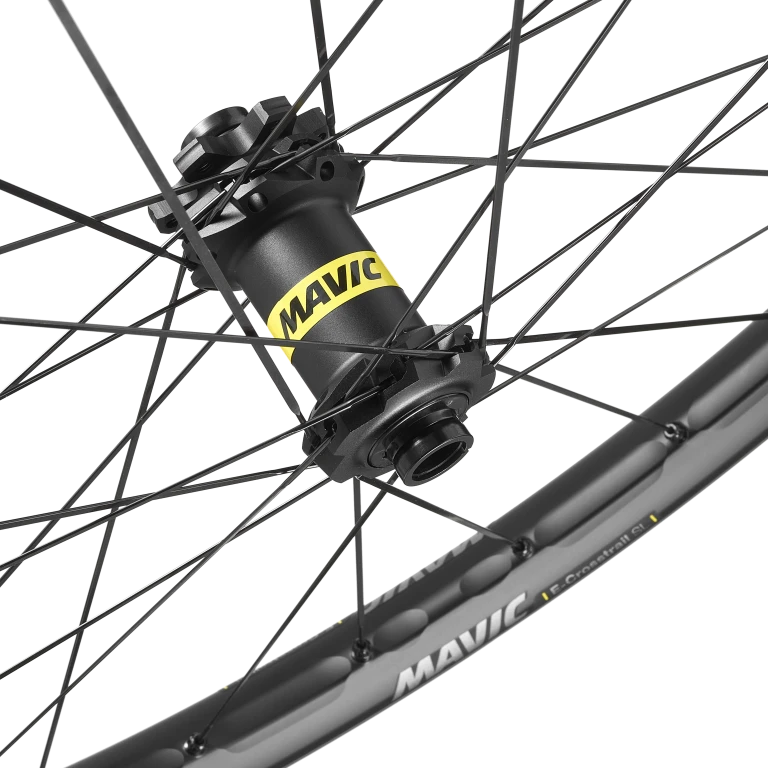 Pari MAVIC E-CROSSTRAIL SL 27.5" pyörää 15x110mm/12x148mm Boost-pyörää.