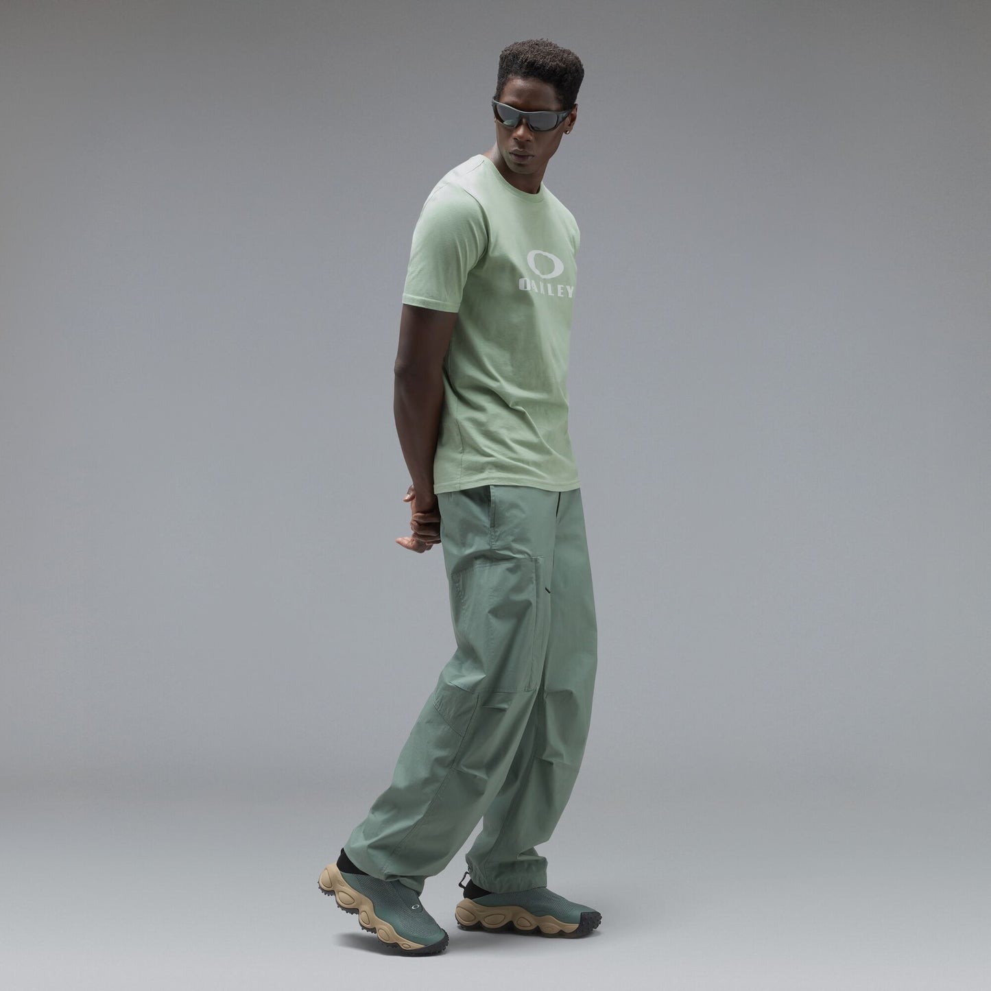 T-paita OAKLEY O BARK 2.0 haalistunut vihreä