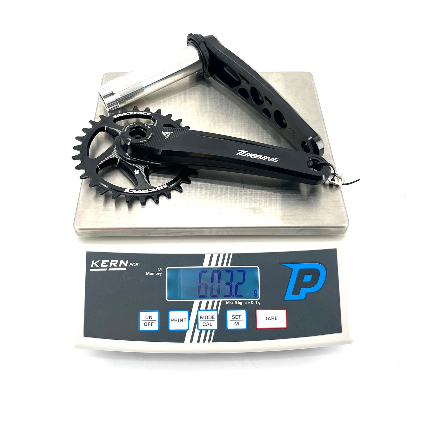 RACE FACE TURBINE CINCH kampiakseli Musta