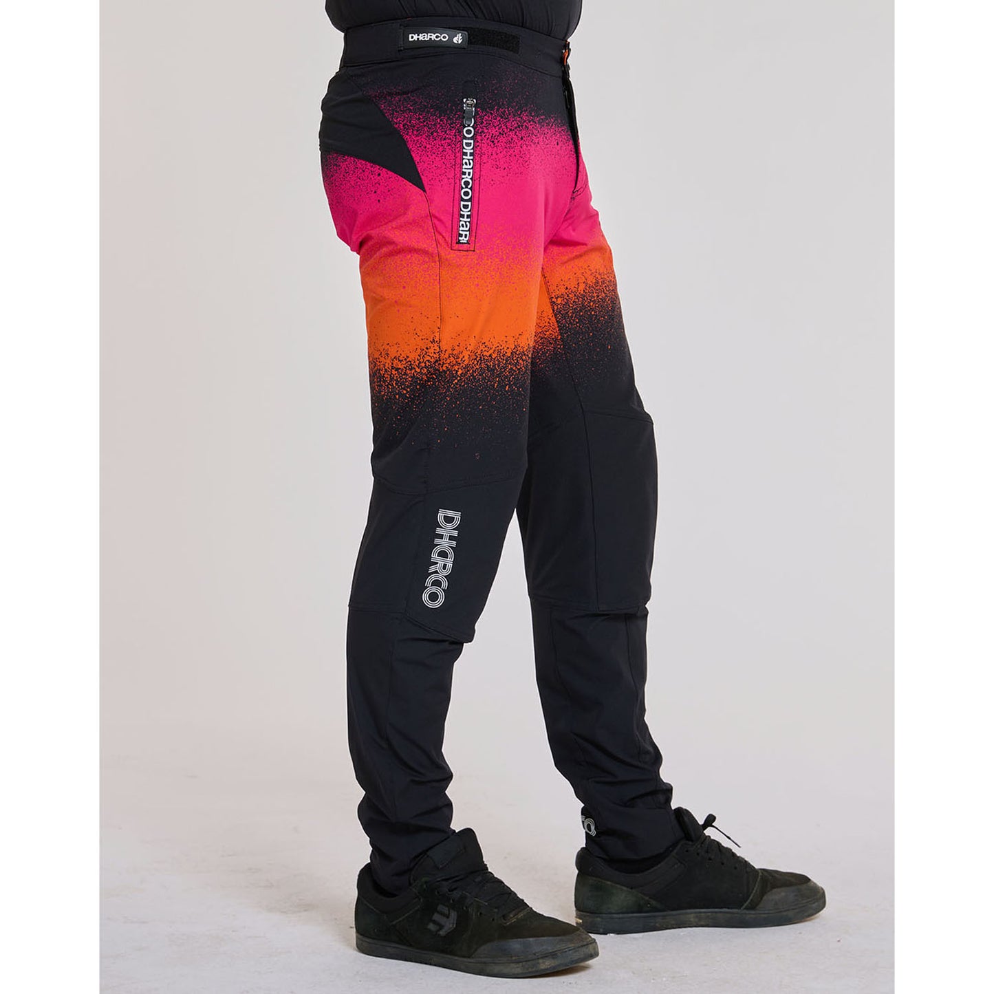 DHARCO GRAVITY BLACK SNAKE housut Musta/oranssi