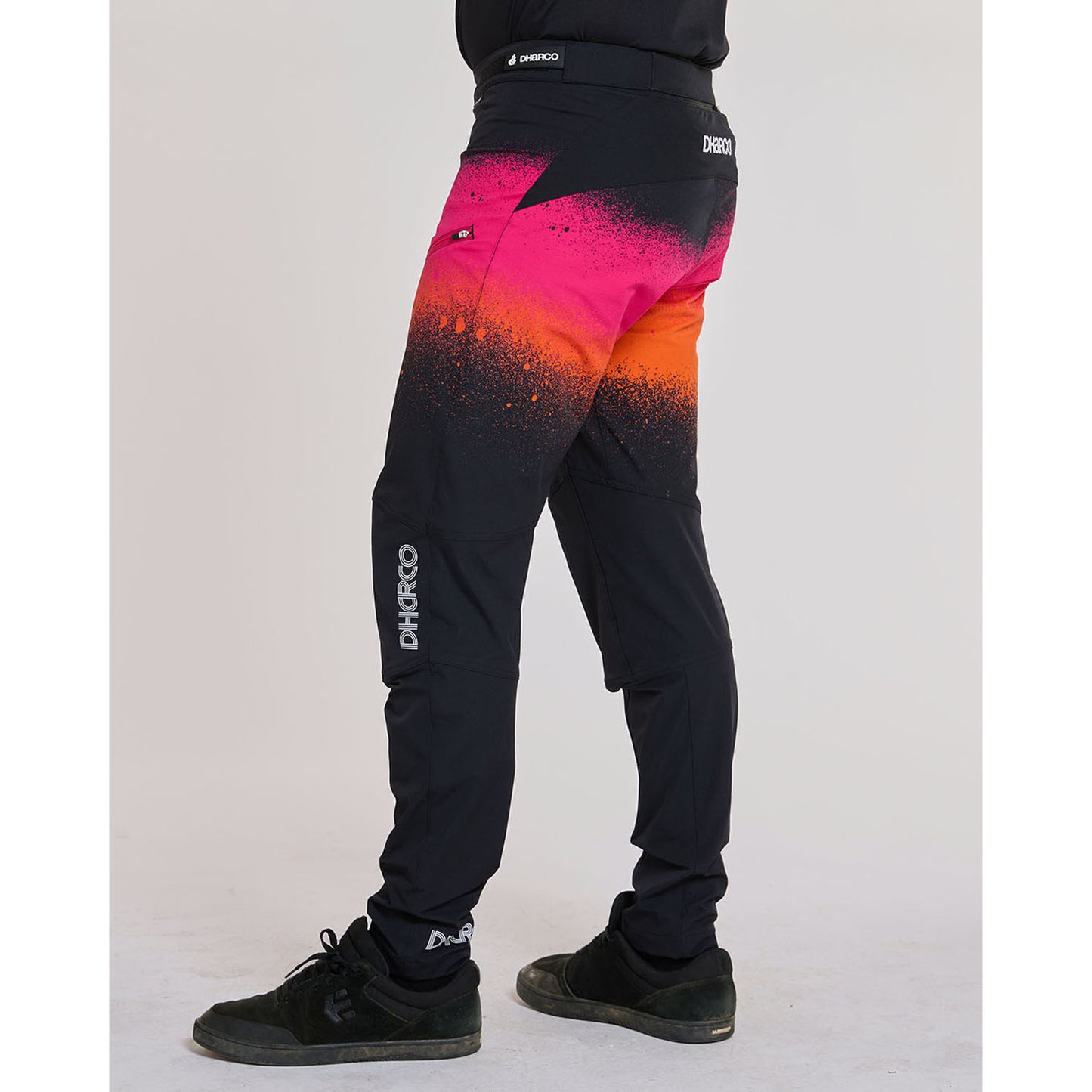 DHARCO GRAVITY BLACK SNAKE housut Musta/oranssi