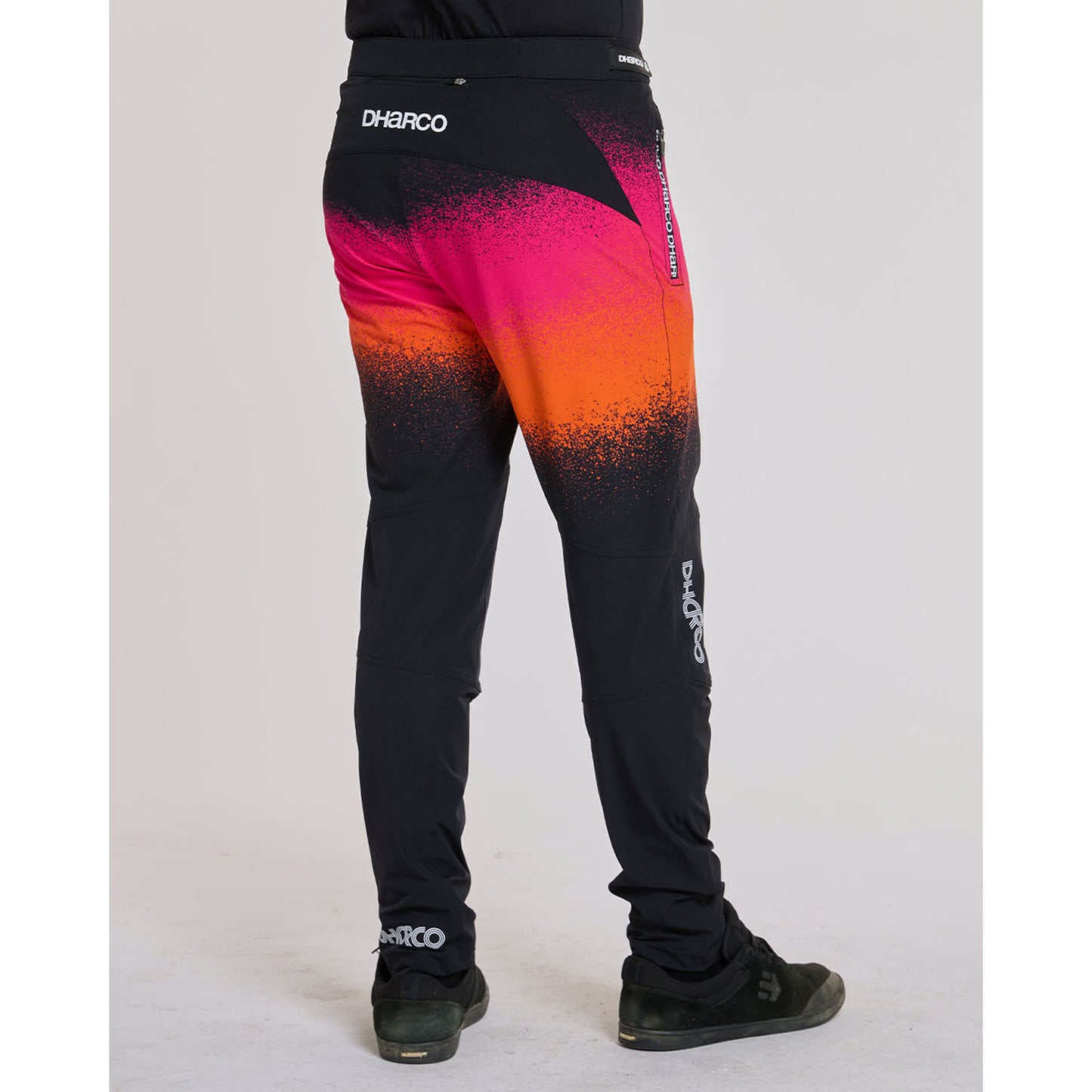 DHARCO GRAVITY BLACK SNAKE housut Musta/oranssi