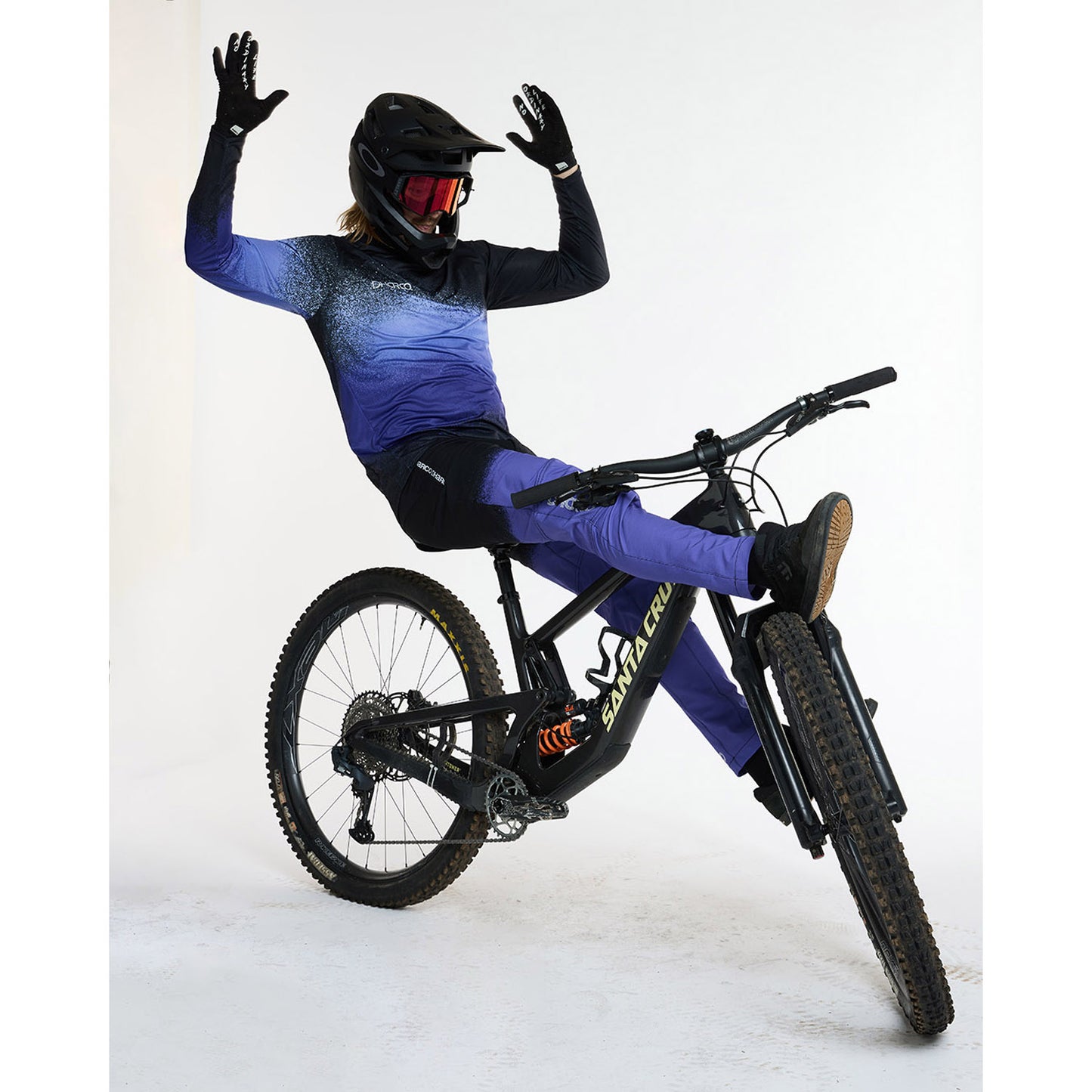 DHARCO RACE ULTRA VIOLET pitkähihainen trikoo musta/violetti