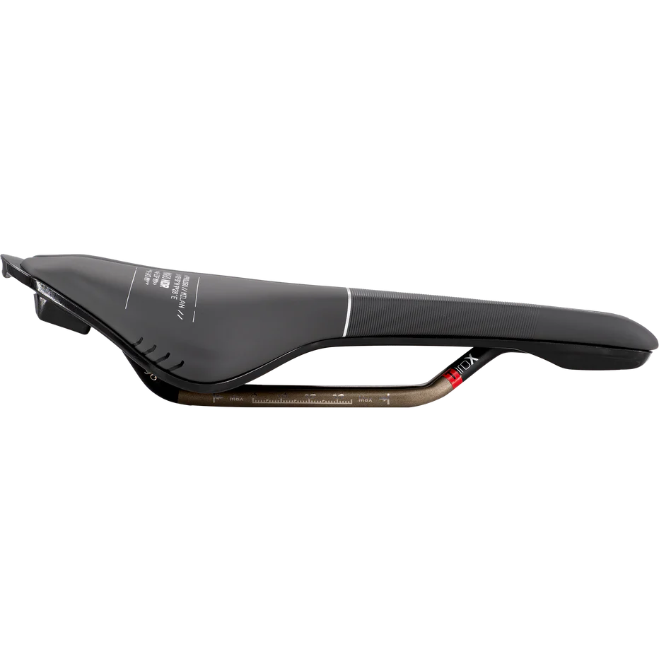 PROLOGO NAGO NDR PAS 137mm Satula Tirox Rails Musta