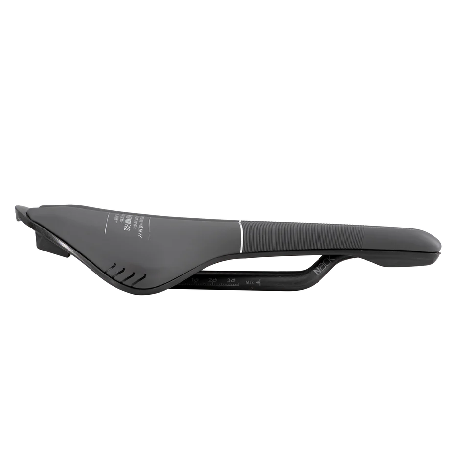 PROLOGO NAGO NDR PAS 137mm Satula Nack Rails Musta