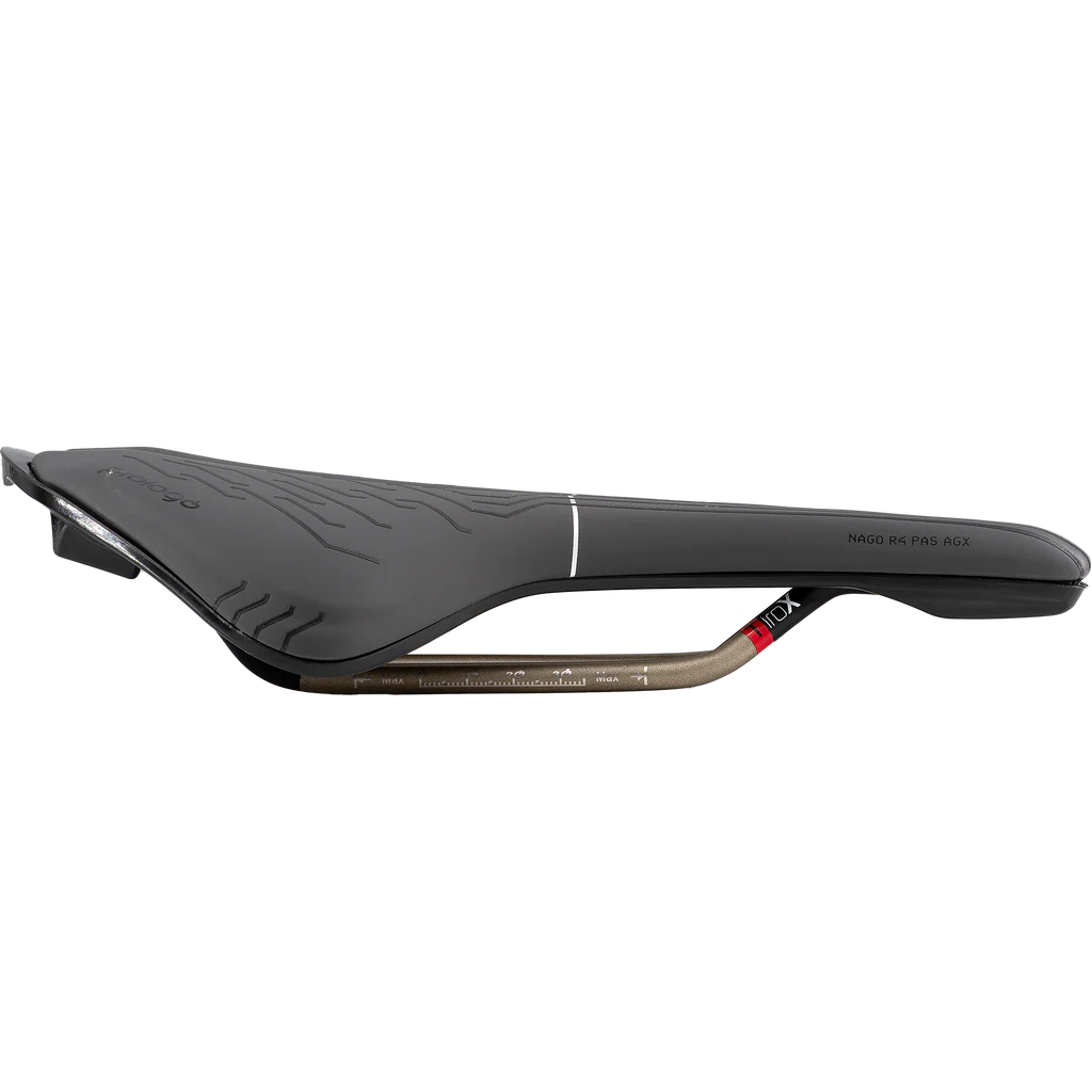 PROLOGO NAGO R4 PAS AGX 137mm satulaMusta Tirox-kiskot