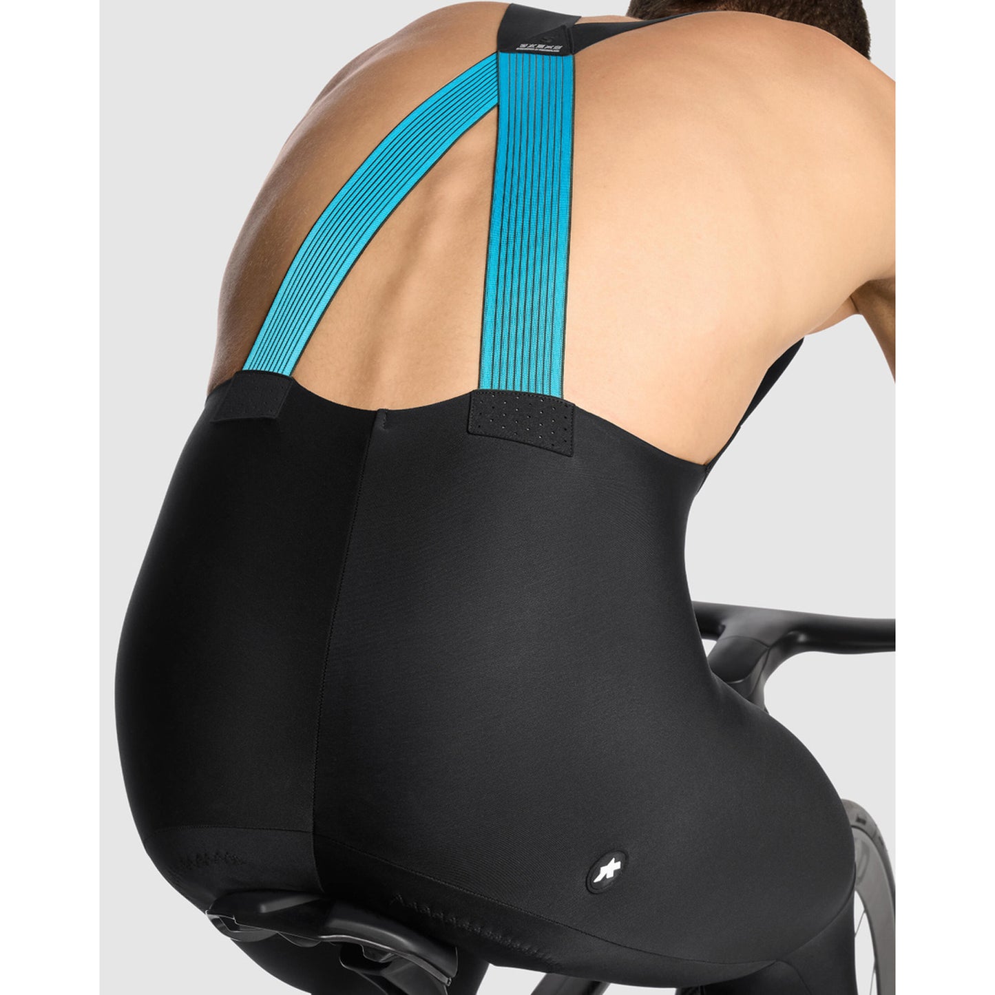 ASSOS EQUIPE R S11 Musta sarja Bib Tight -sarja