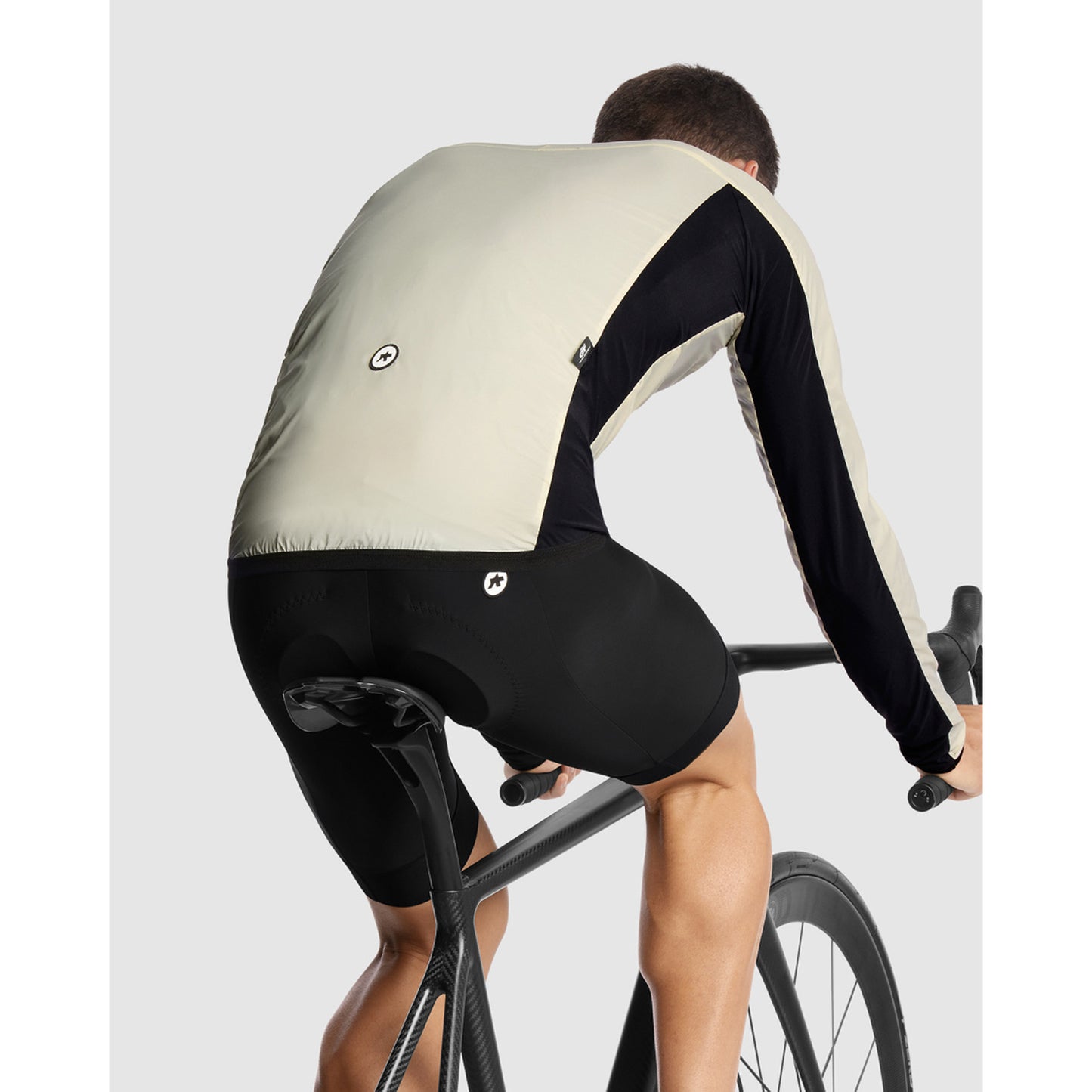 ASSOS MILLE GT Wind C2 Sand takki
