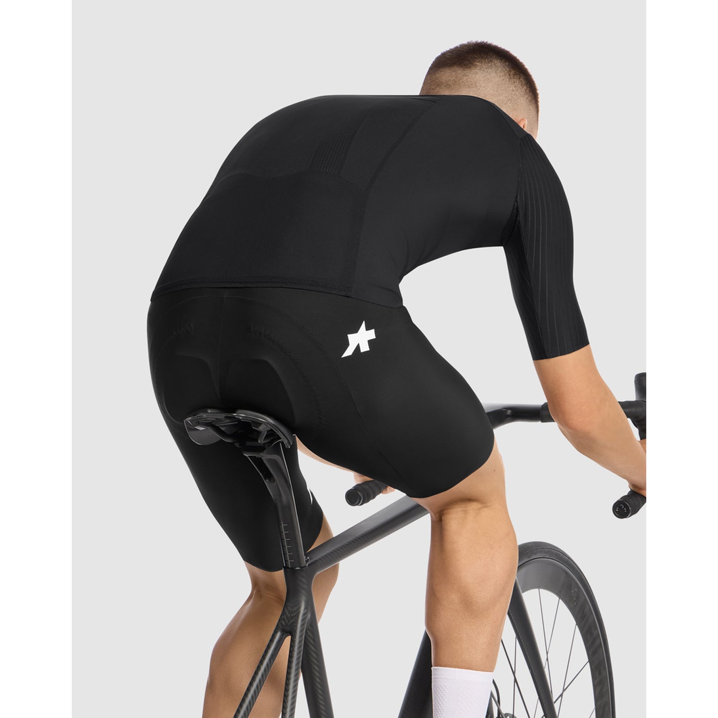 ASSOS EQUIPE RS S11 Musta sarjan takki