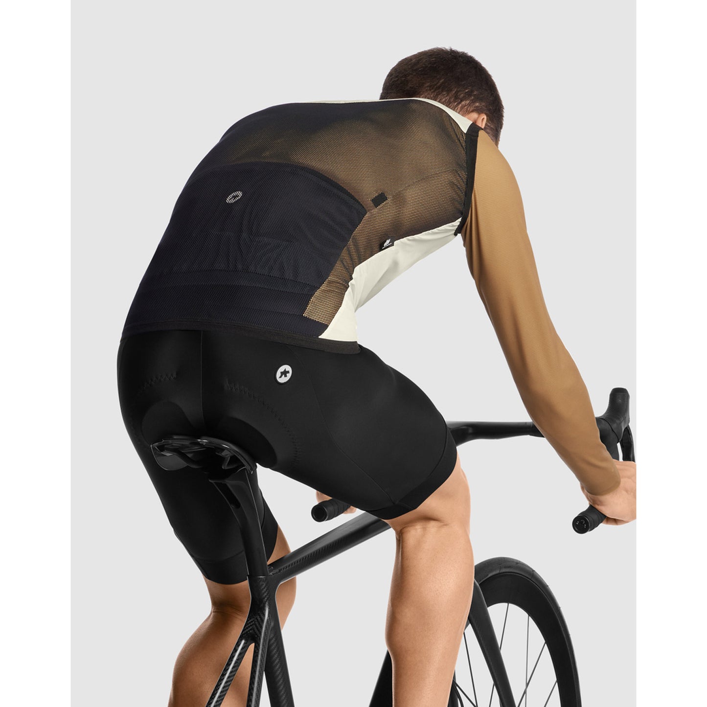 ASSOS MILLE GT Wind C2 Moon Sand hihaton takki