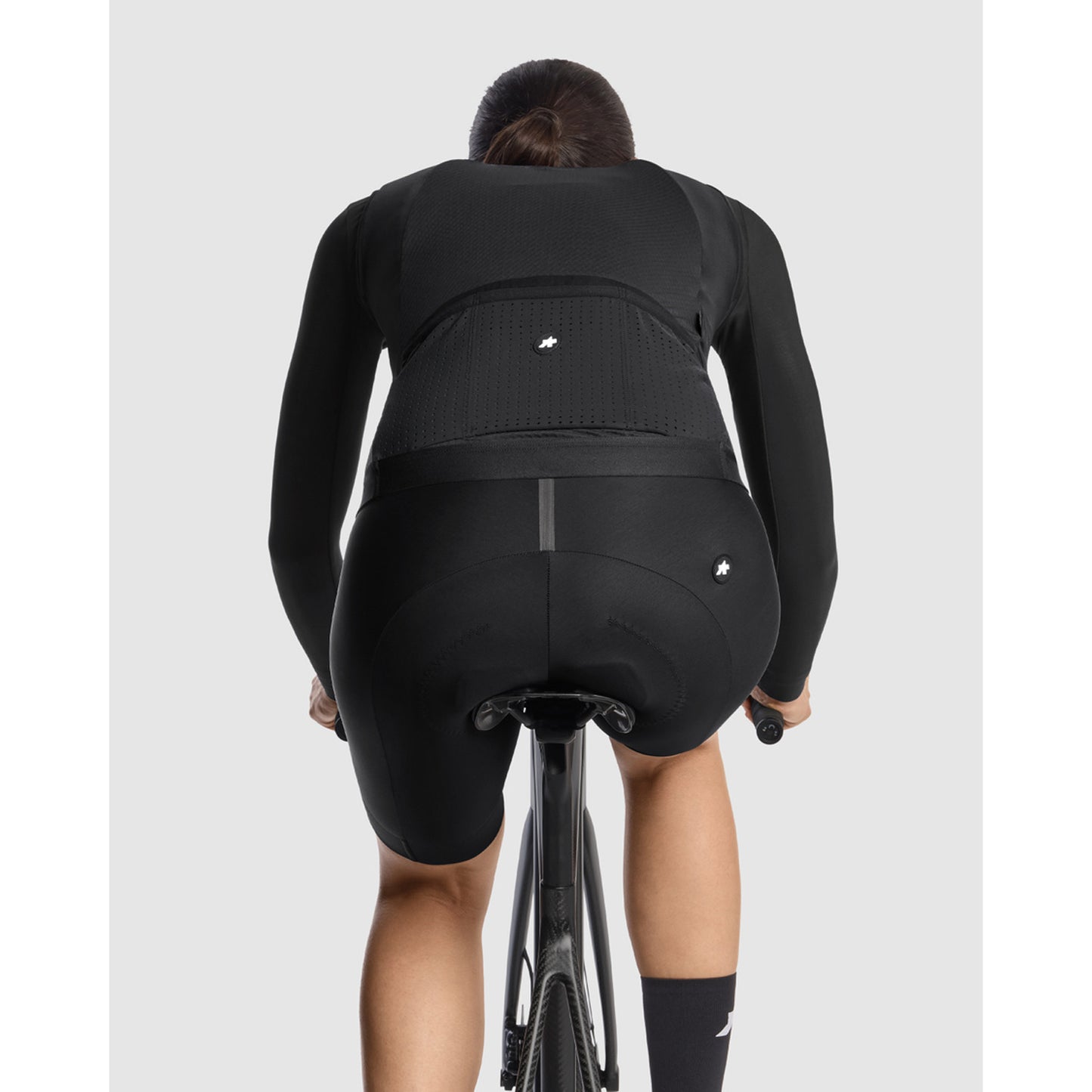 ASSOS DYORA R S11 Naisten musta sarjan hihaton takki