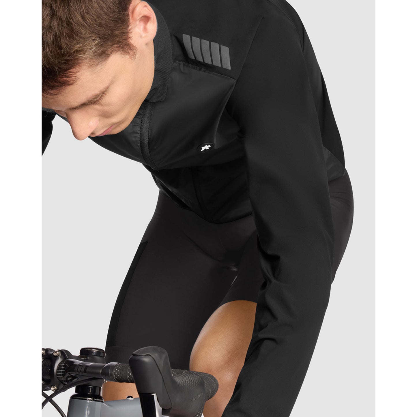 ASSOS TACTICA T5 Musta sarja takki