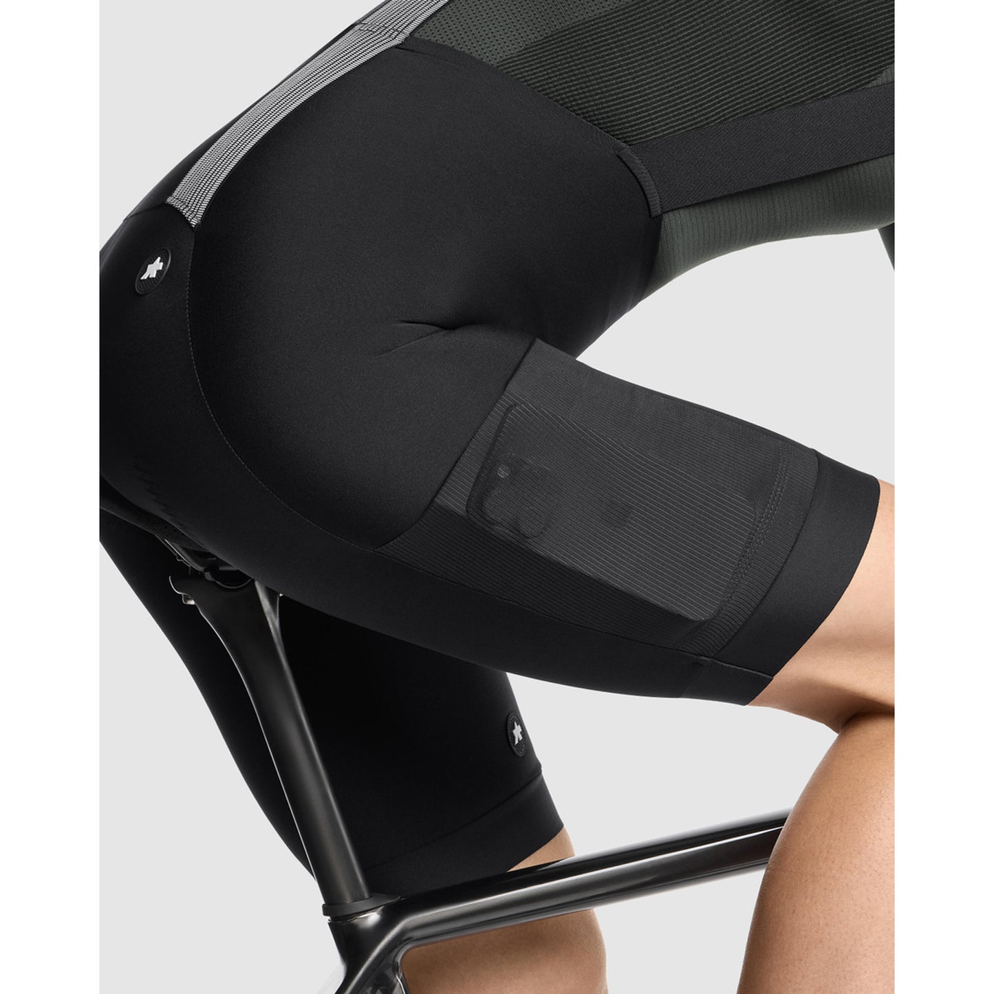ASSOS TACTICA T5 Naisten musta sarja Bib Tight -vaatteet
