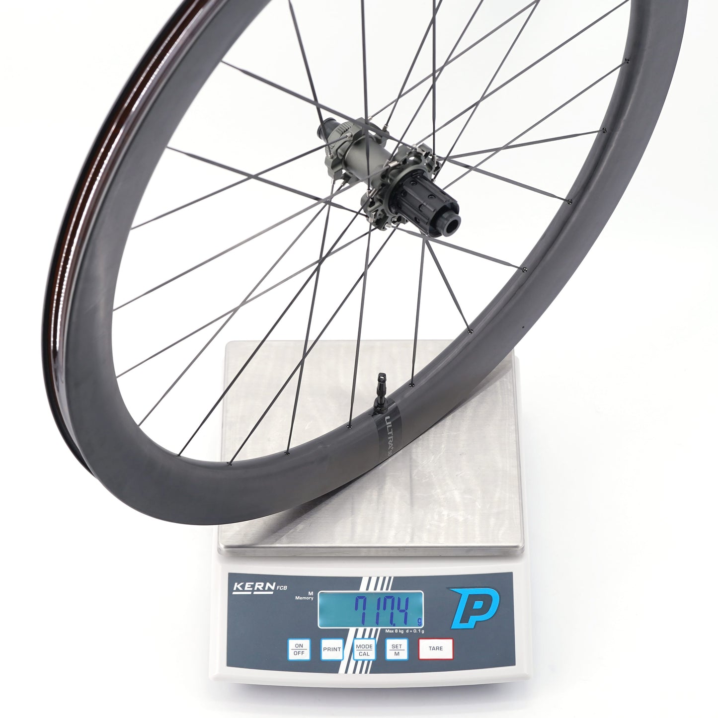 Pari SCOM ULTRA + Tubeless Ready -vanteita (keskuslukko)