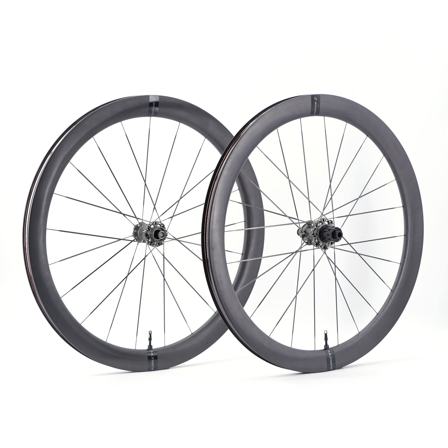 Pari SCOM ULTRA + Tubeless Ready -vanteita (keskuslukko)