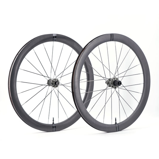 Pari SCOM ULTRA + Tubeless Ready -vanteita (keskuslukko)