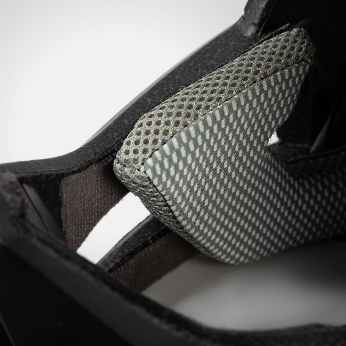 ENDURA MT500 INTEGRAL MIPS Musta maastopyöräkypärä