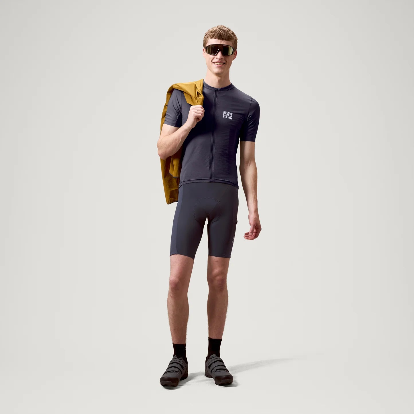 ENDURA ALLTRACK RIDE Lyhythihainen Carbon Jersey Harmaa