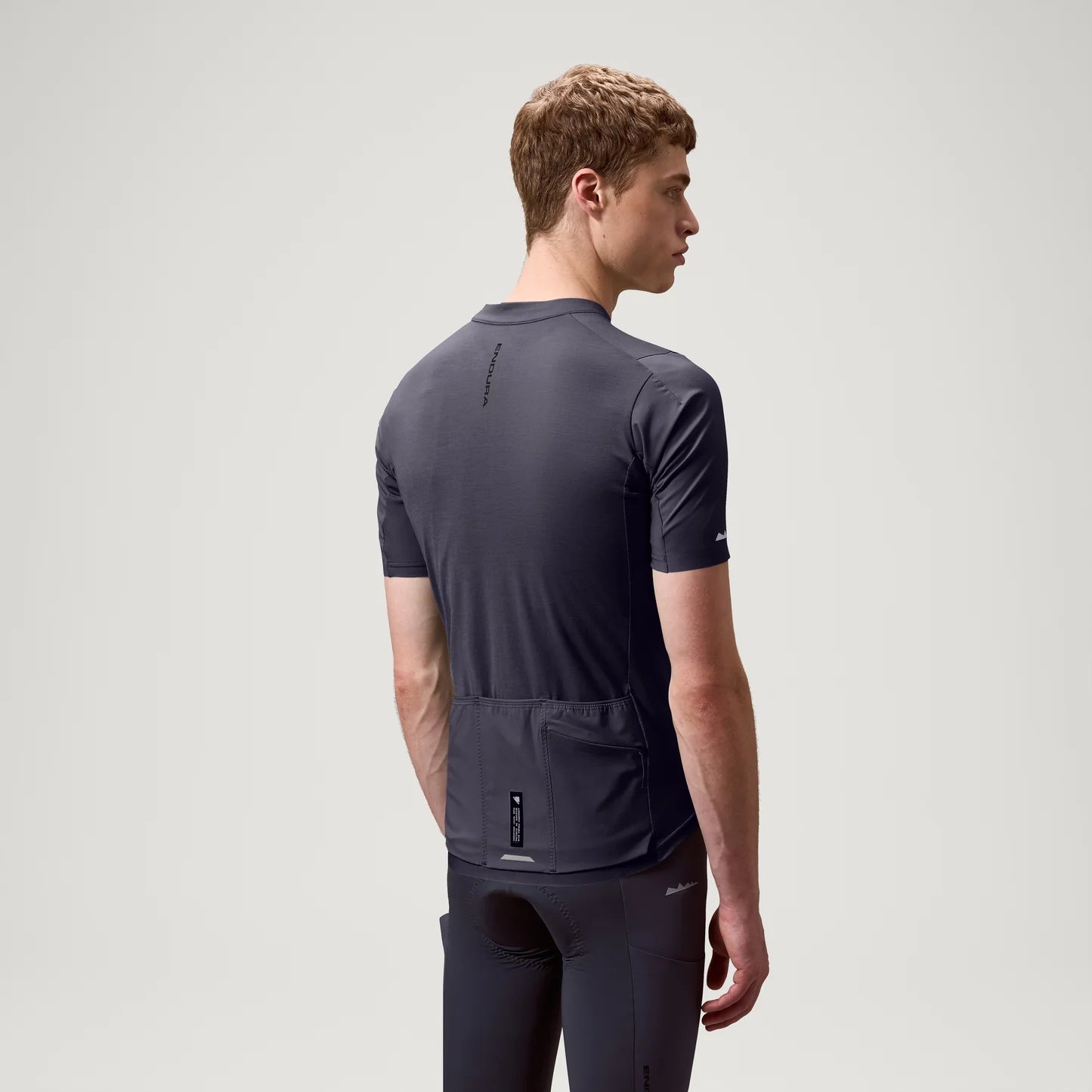 ENDURA ALLTRACK RIDE Lyhythihainen Carbon Jersey Harmaa