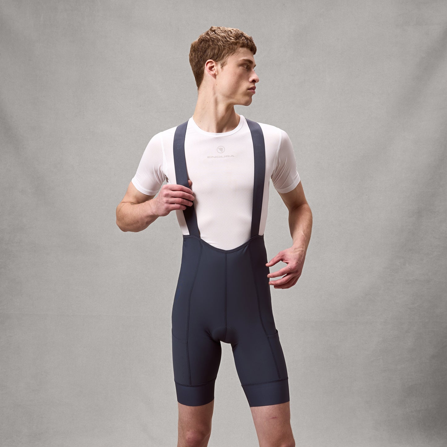 ENDURA LOOP Carbon Bib Short harmaa