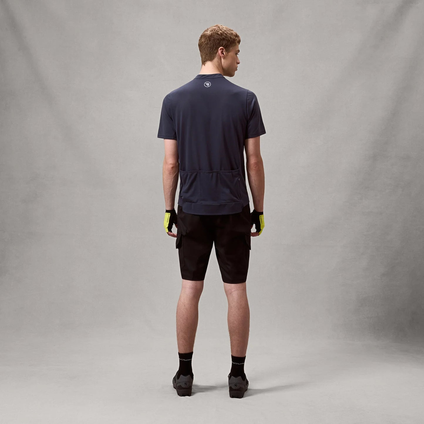 ENDURA LOOP ZIPPED lyhythihainen Carbon Jersey harmaa
