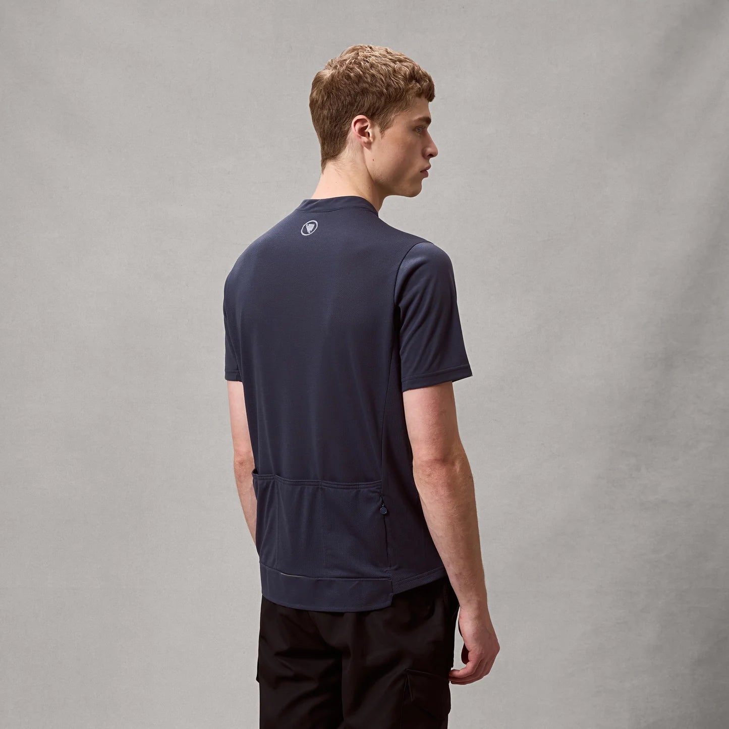 ENDURA LOOP ZIPPED lyhythihainen Carbon Jersey harmaa