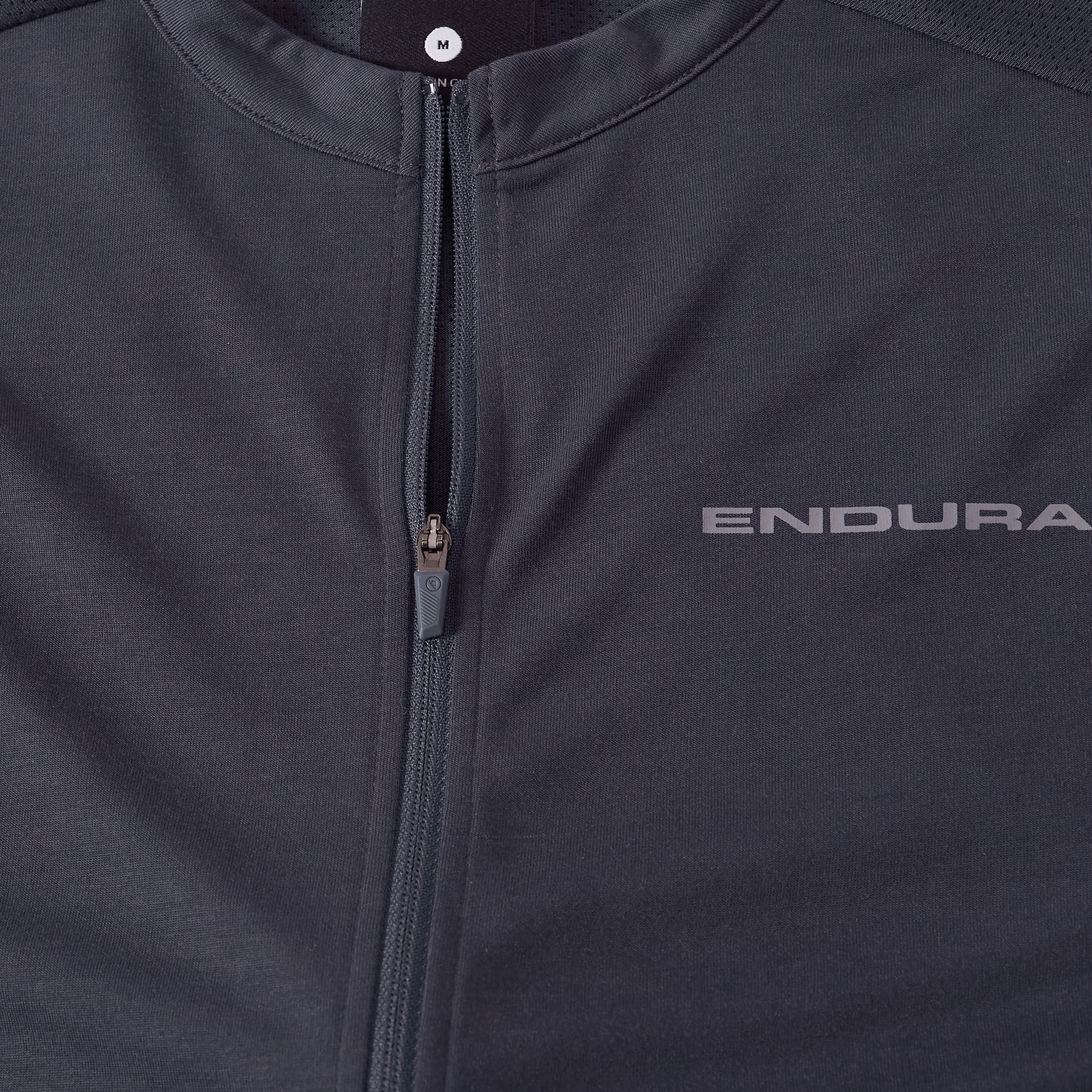 ENDURA LOOP ZIPPED lyhythihainen Carbon Jersey harmaa