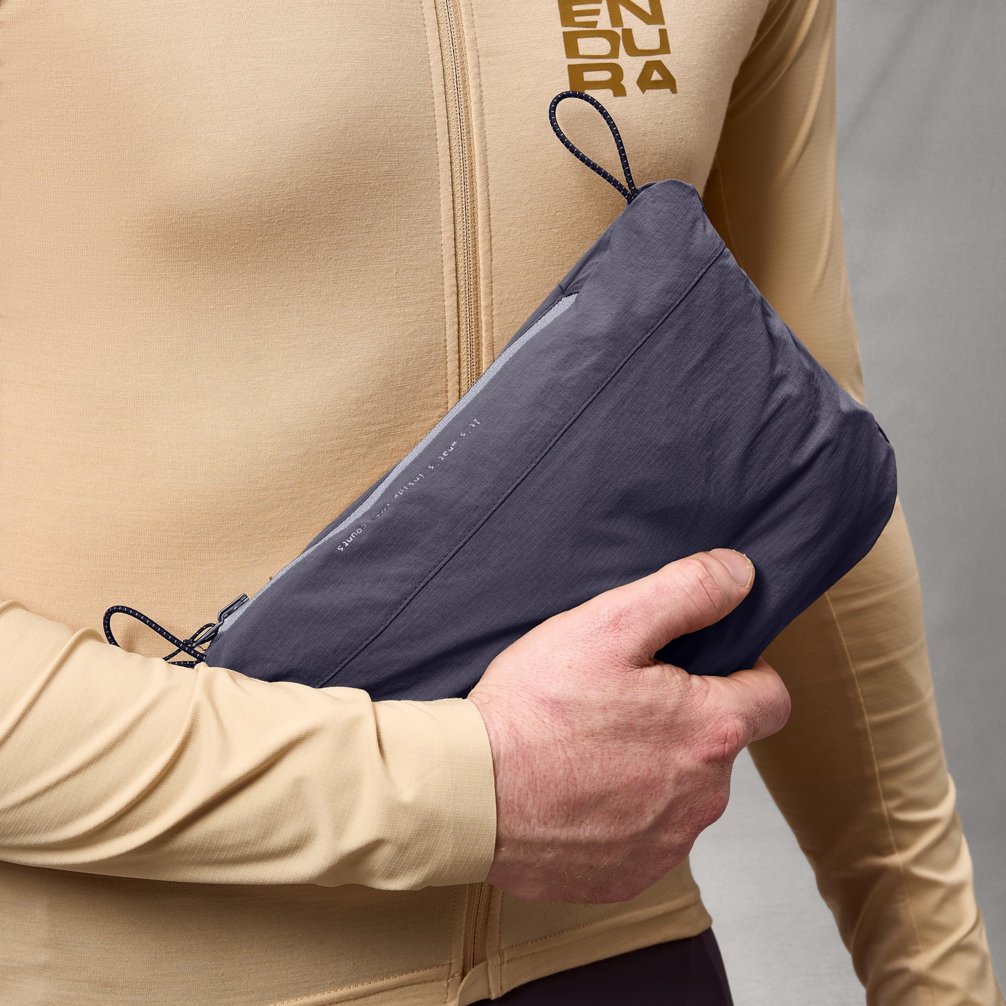 ENDURA ALLTRACK RIDE PACKABLE Carbon takki harmaa