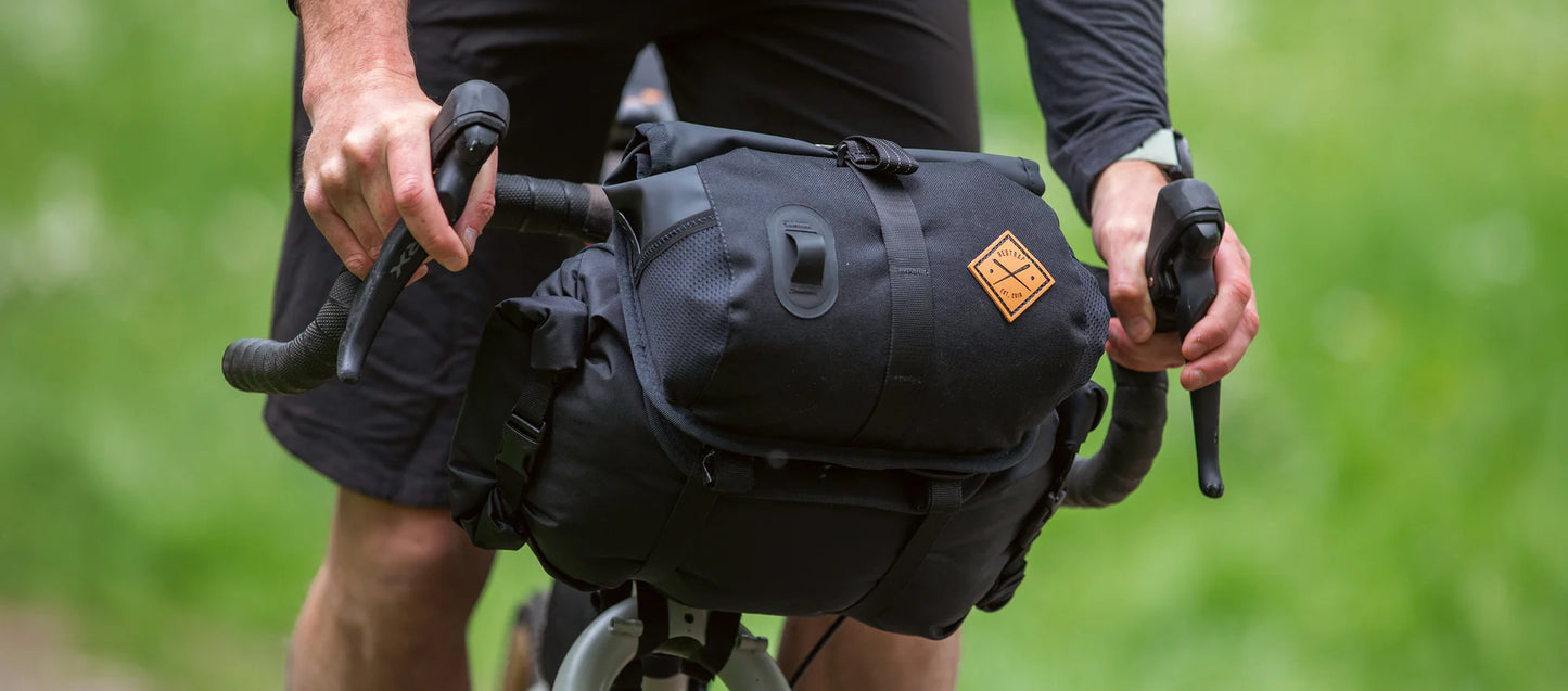 Ohjaustankolaukku RESTRAP HOSLTER BAR BAG 18 L