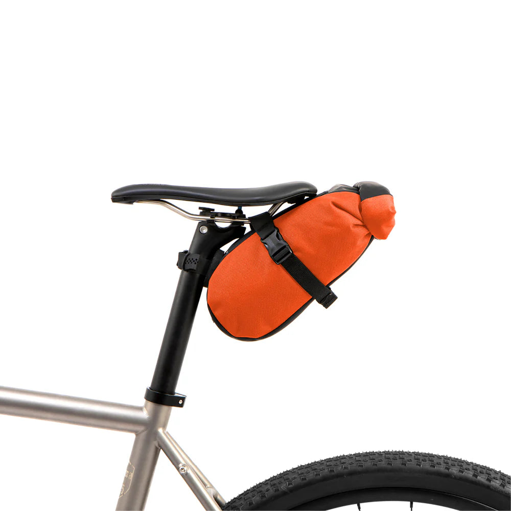 RESTRAP SADDLE PACK 2,5 l -satulalaukku, oranssi