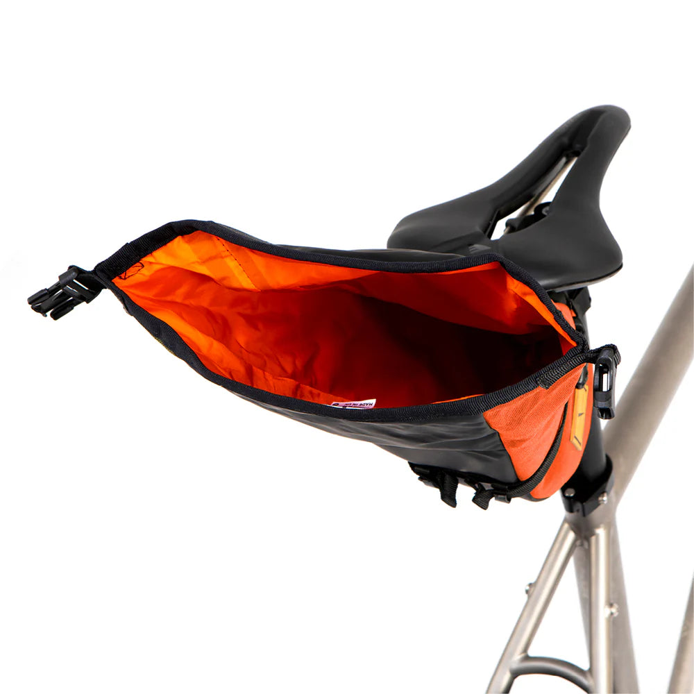 RESTRAP SADDLE PACK 2,5 l -satulalaukku, oranssi