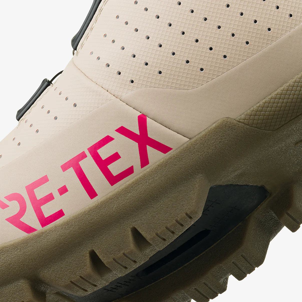 FIZIK TERRA ARTICA GTX X5 -talvipyöräilykengät, beige/musta