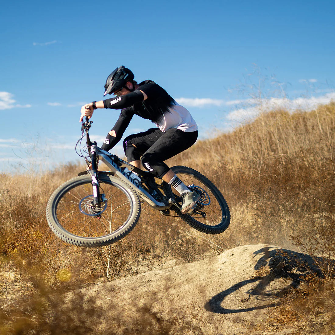 G-FORM TERRA polvisuojat musta