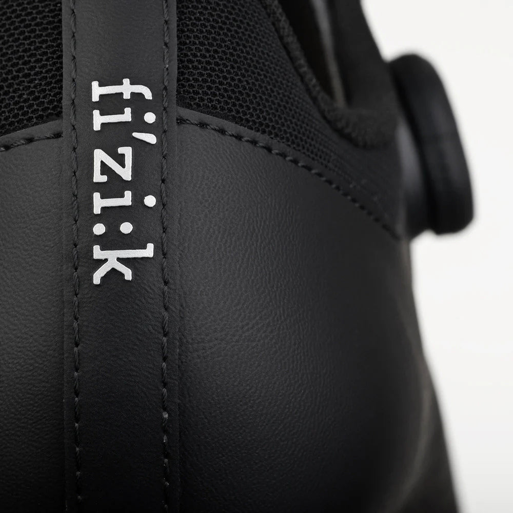 FIZIK VENTO OMNA WIDE -maantiepyöräilykengät, musta