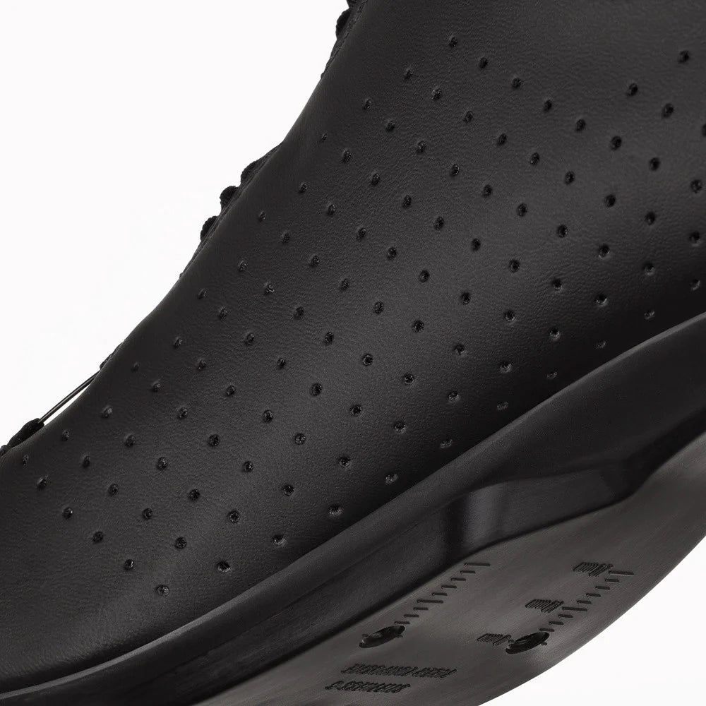 FIZIK VENTO OMNA WIDE -maantiepyöräilykengät, musta