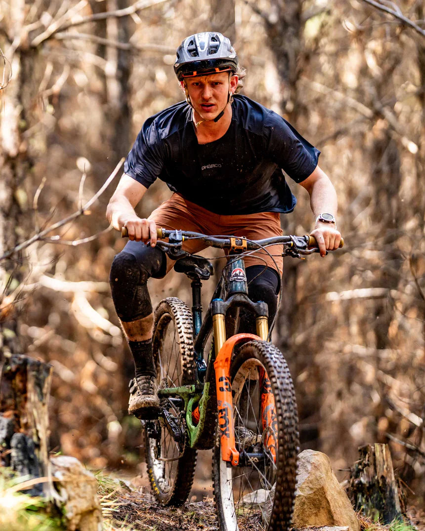 DHARCO TRAIL CANYON Lyhyt ruskea