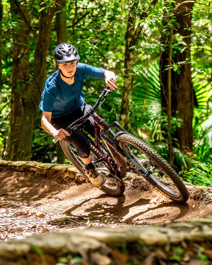 Naisten DHARCO TRAIL shortsit Musta